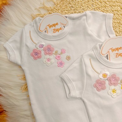 Kit 3 Peças - Bodys Manga Curta Galhinhos de Flores - Off White e Branco